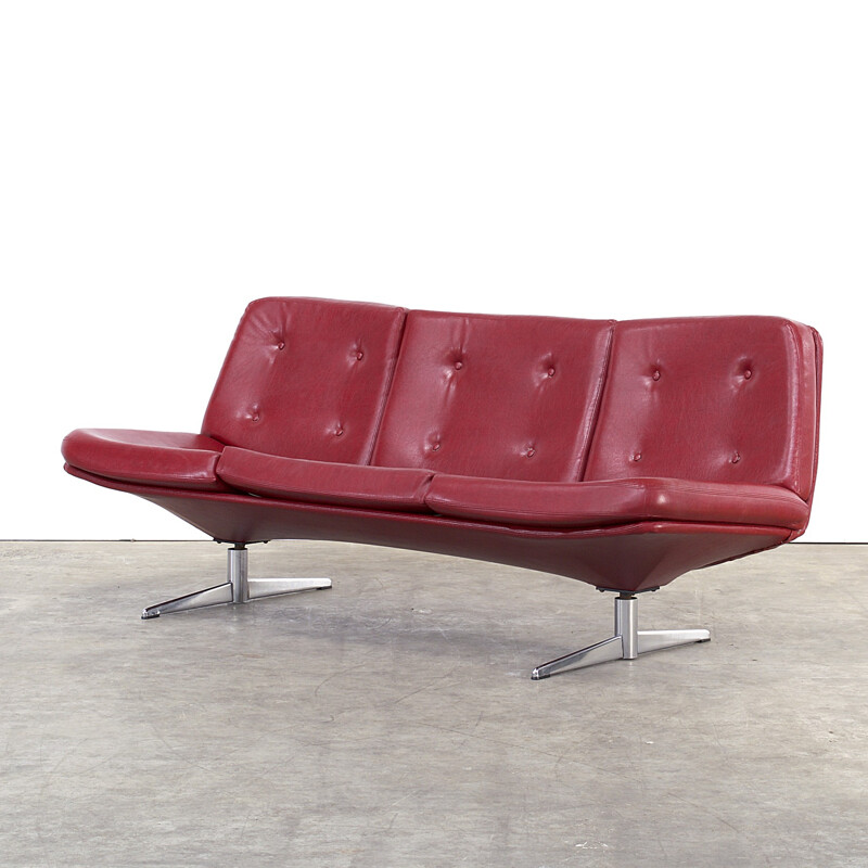 Vintage 3 seater sofa in red leatherette - 1960s