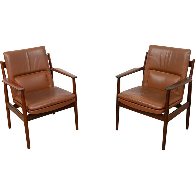 Pair of vintage armchairs model 431 in leather and wood by Arne Vodder for Pander