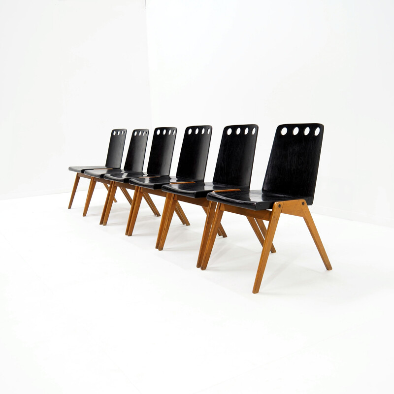 Set of 6 vintage black painted pine veneer stacking chairs for Robin Day, 1960s