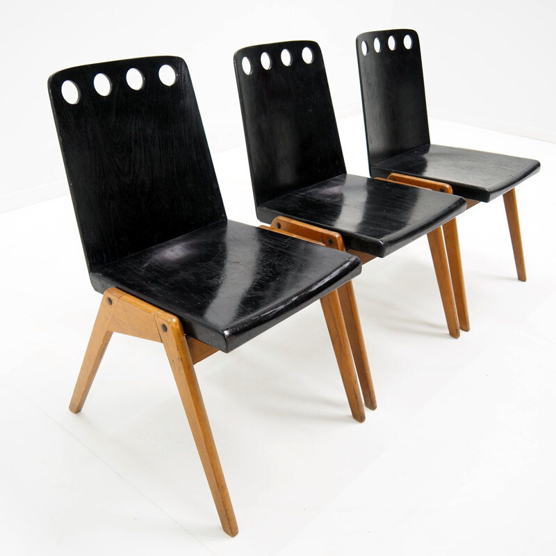 Set of 6 vintage black painted pine veneer stacking chairs for Robin Day, 1960s