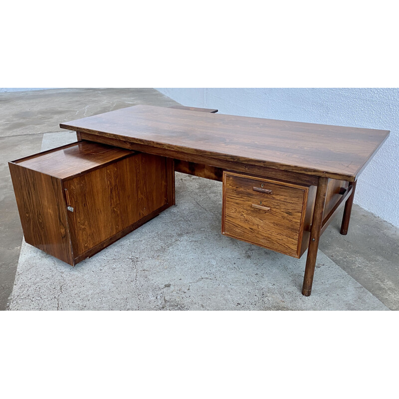 Vintage 208 rosewood desk by Arne Vodder for Sibast Furniture