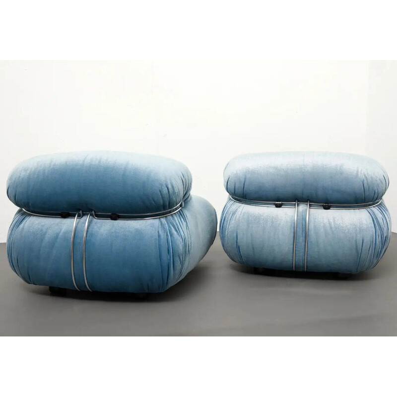 Paar vintage "Soriana" fauteuils in hemelsblauw fluweel van Afra