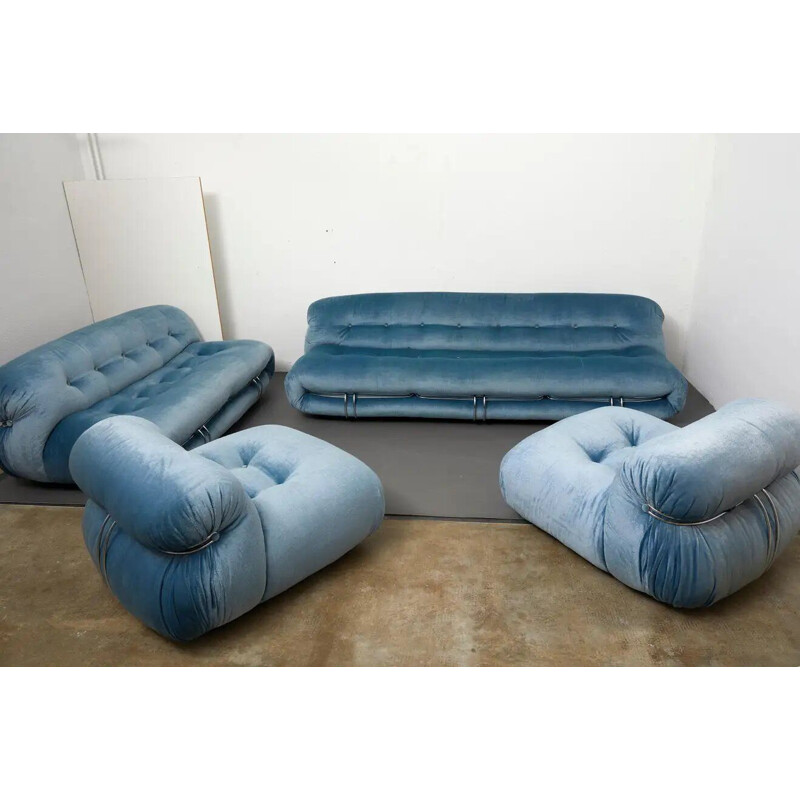 Pareja de sillones vintage "Soriana" en terciopelo azul cielo de Afra