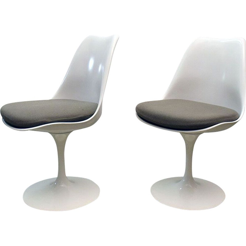 Pair of vintage Tulip swivel chairs from Knoll by Eero Saarinen