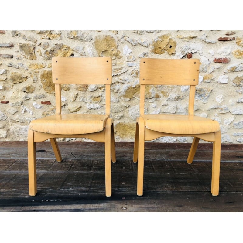 Pareja de sillas infantiles vintage de madera curvada, 1950-1960
