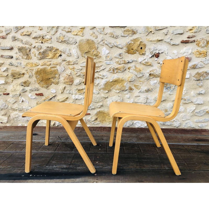 Pareja de sillas infantiles vintage de madera curvada, 1950-1960