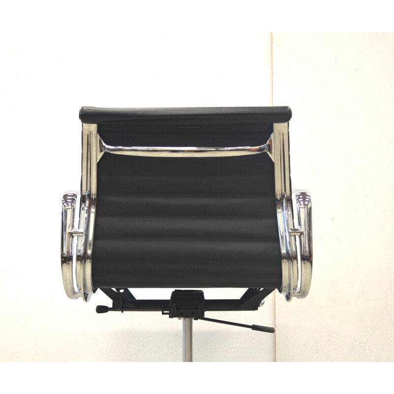 Chaise bureau "EA117" Vitra en cuir noir, Charles EAMES - 2000
