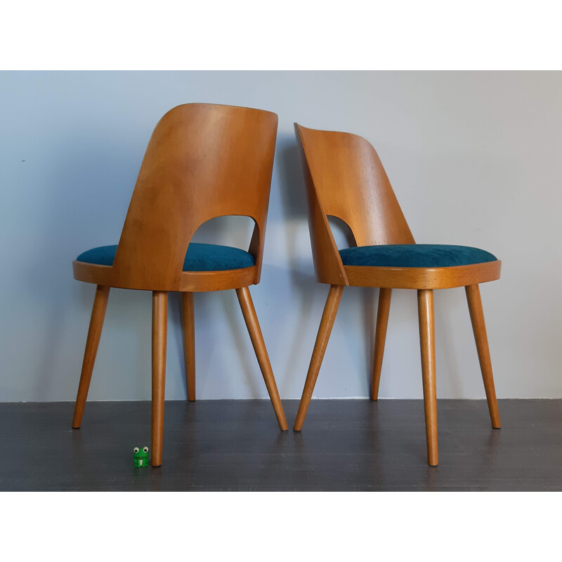 Set of 4 vintage Czech chairs Ton 515 in beechwood and blue fabric by Oswald Haerdtl, 1960