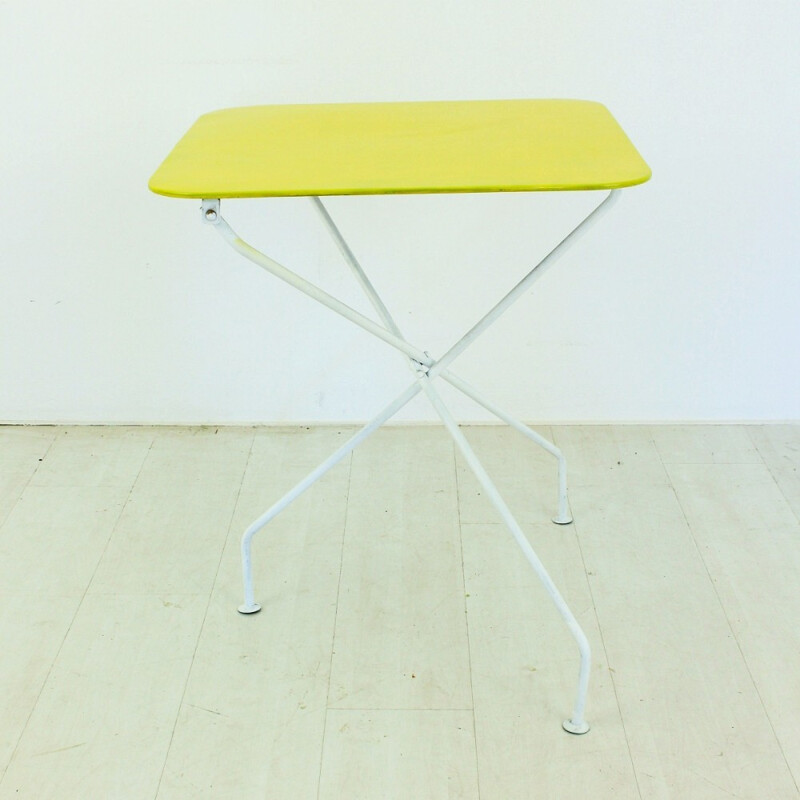 Yellow and white side table in metal - 1950s