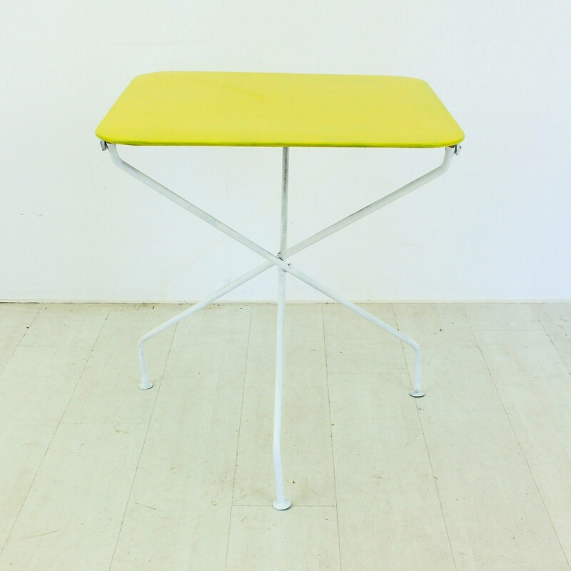 Yellow and white side table in metal - 1950s