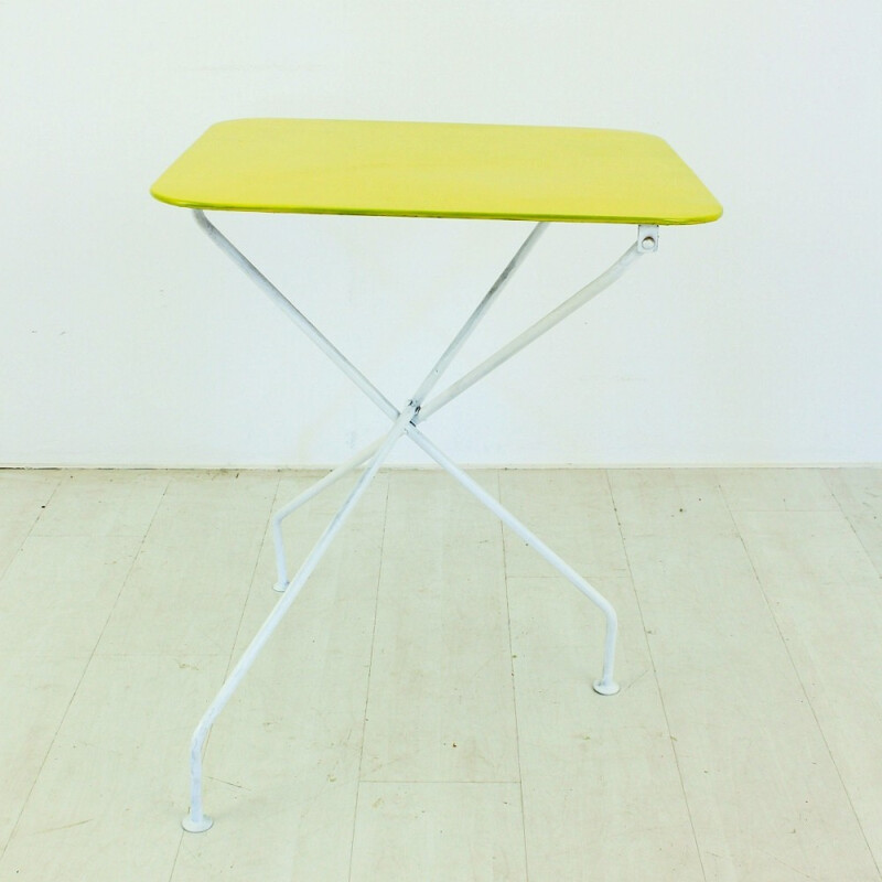 Yellow and white side table in metal - 1950s