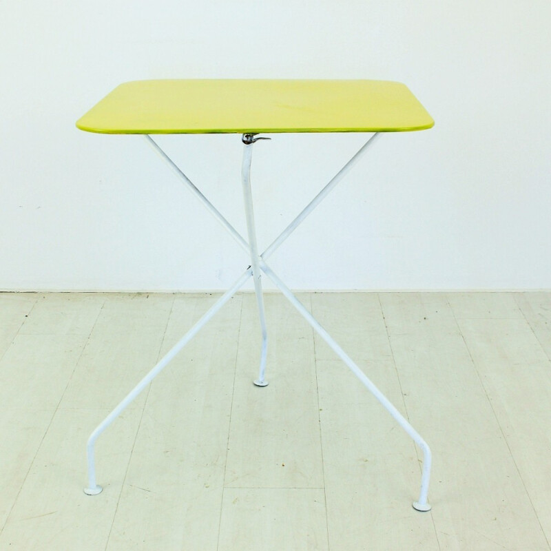 Yellow and white side table in metal - 1950s