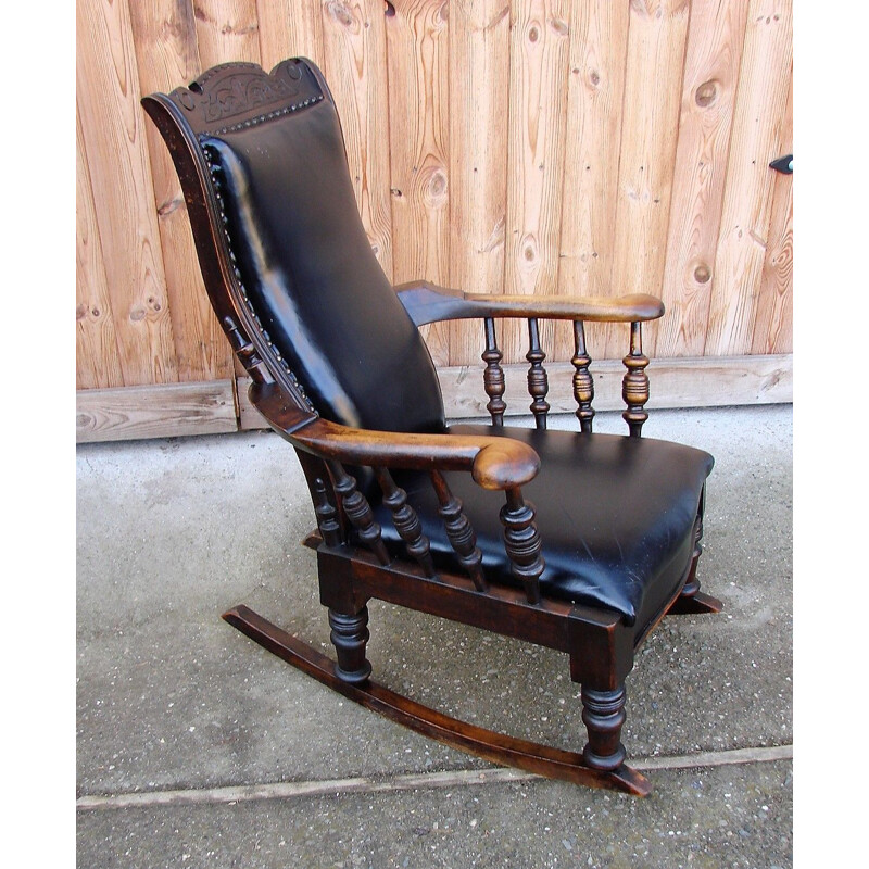 Vintage schommelstoel in eikenhout en natuurlijk leer