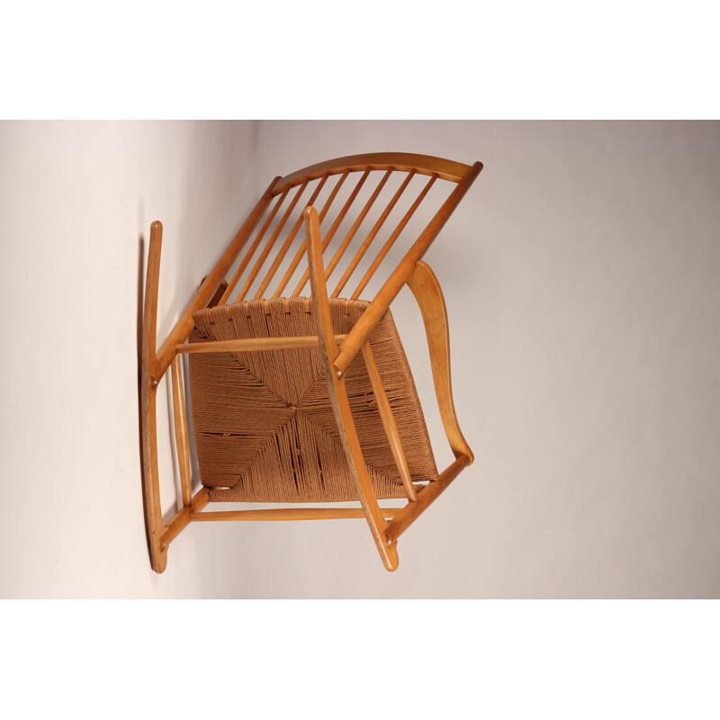 Cadeira de baloiço escandinava J16 em faia e corda dinamarquesa por Hans Wegner para Fdb Moble, 1950