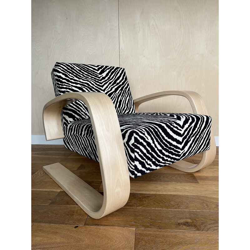 Zebra Tank vintage fauteuil model 400 van Alvar Aalto voor Artek, Finland 1970