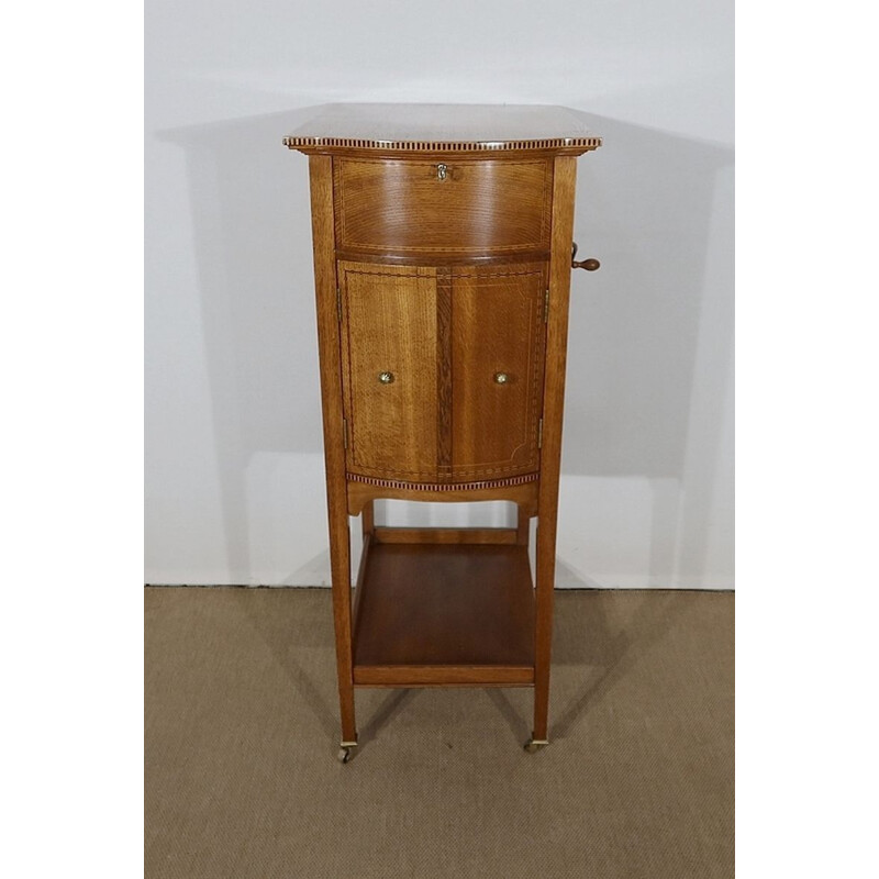 Vintage gramophone music stand "La voix de son maître" (A voz do seu mestre)