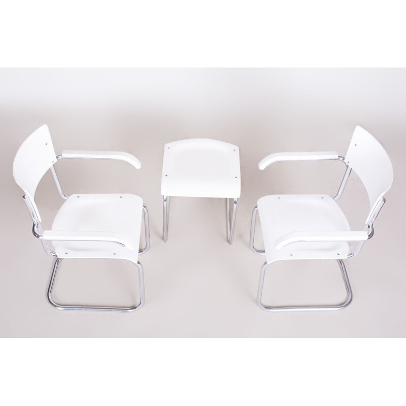 Ein Paar weiße Vintage-Stühle und Hocker von Mart Stam für Mucke Melder, 1930