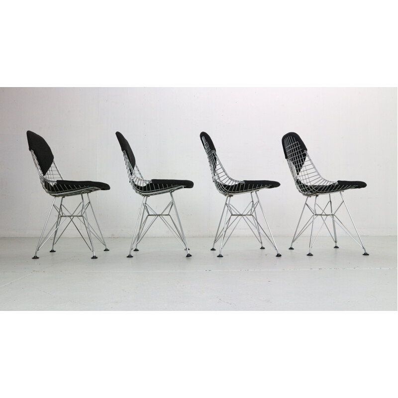 Ensemble de 4 chaises vintage "Dkr-2" en fil métallique par Eames pour Herman Miller, 1960