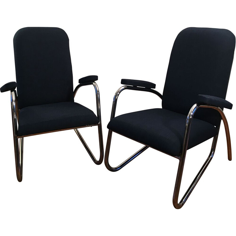 paire de fauteuils modernistes
