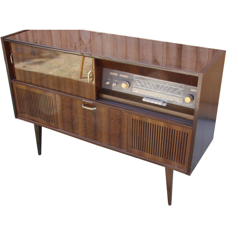 Dressoir met vintage radio, 1970