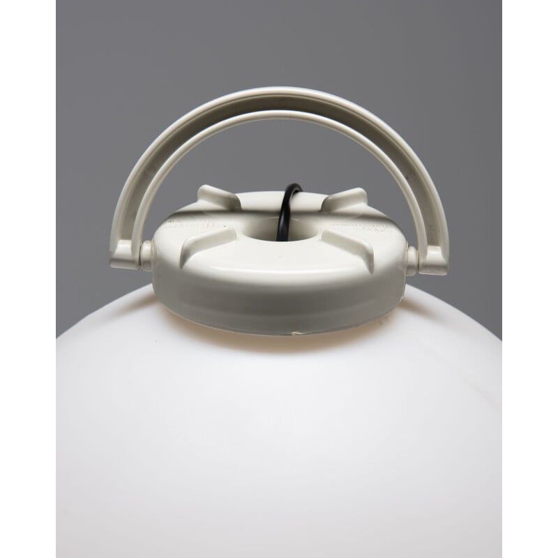 Vintage white tampa lamp by Isao Hosoe for Valenti Luce, 1970