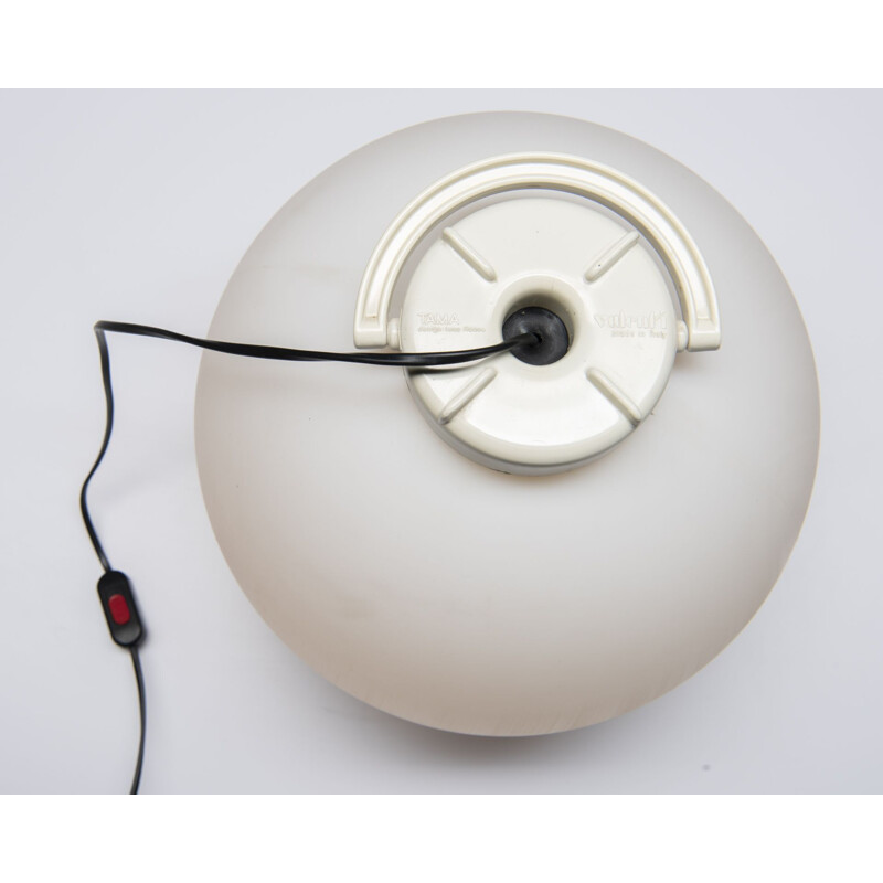Vintage white tampa lamp by Isao Hosoe for Valenti Luce, 1970