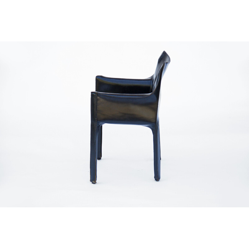 Vintage Cab 413 black leather armchair by Mario Bellini, 1970s