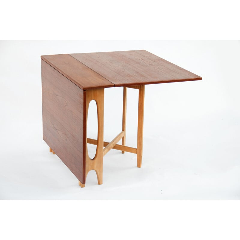 Vintage drop leaf folding table by Bendt Winge for Kleppes Møbelfabrikk, Norway 1950s