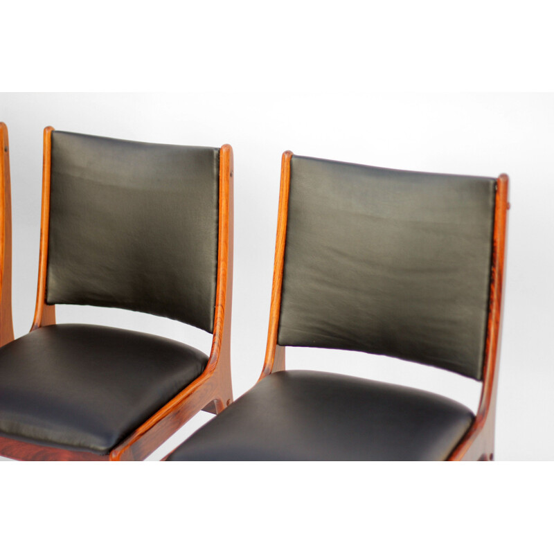 Ensemble de 4 chaises vintage en palissandre par Johannes Andersen pour Uldum Møbelfabrik, Danemark 1960