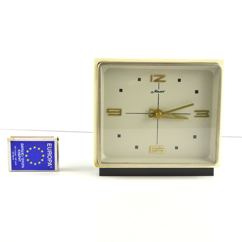 Vintage modernist mantel clock by Majak, Russia 1960