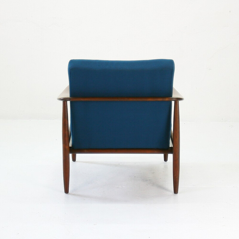 Mid-Centry modern easy chair in walnut and fabric - 1960s