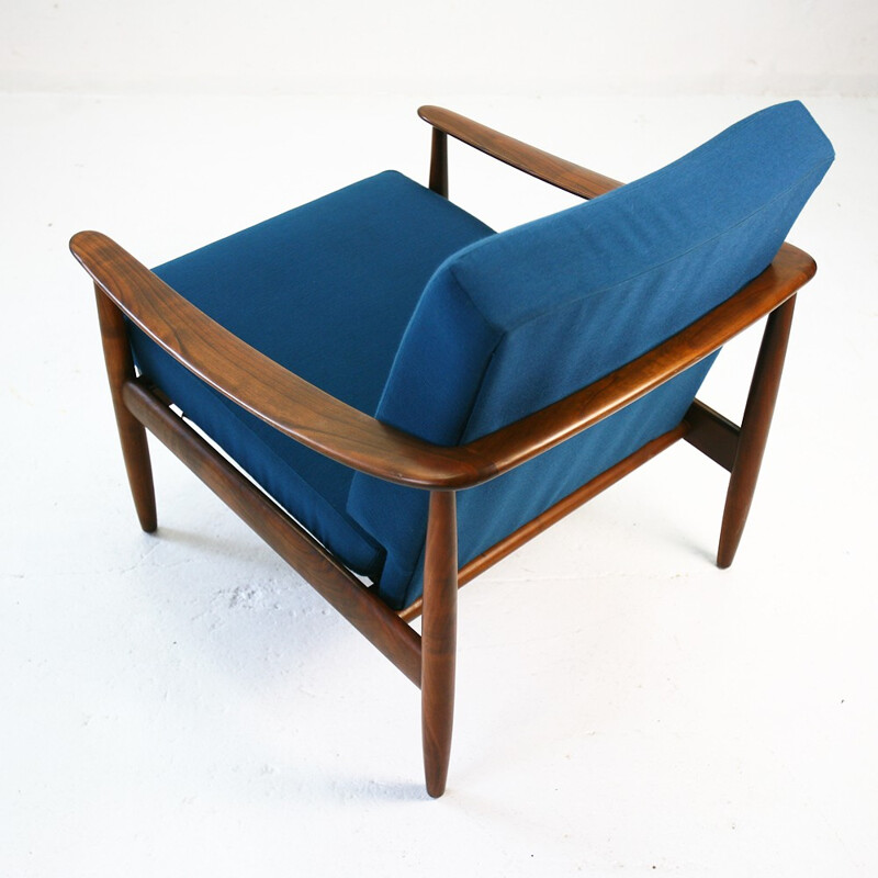 Fauteuil en noyer et tissu bleu - 1960