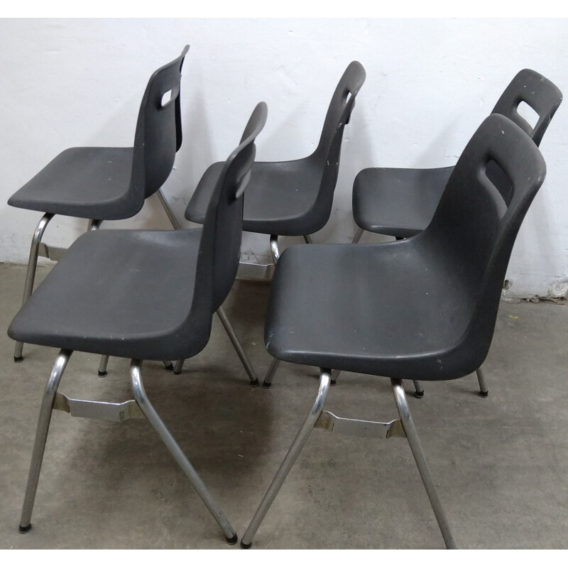 Set of 5 vintage chairs by Katwijk, Netherlands 1975-1999