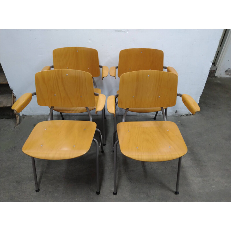 Set of 4 vintage chairs with armrests by Kho Liang Le for Car Katwijk