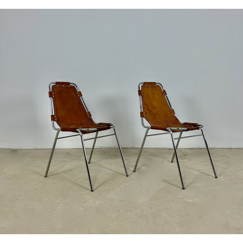 Paire de chaises vintage Les Arcs en cuir et métal chromé par Charlotte Perriand, 1960