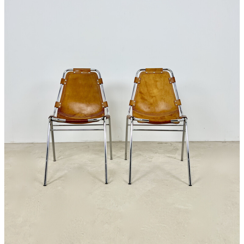 Paire de chaises vintage Les Arcs en cuir et métal chromé par Charlotte Perriand, 1960