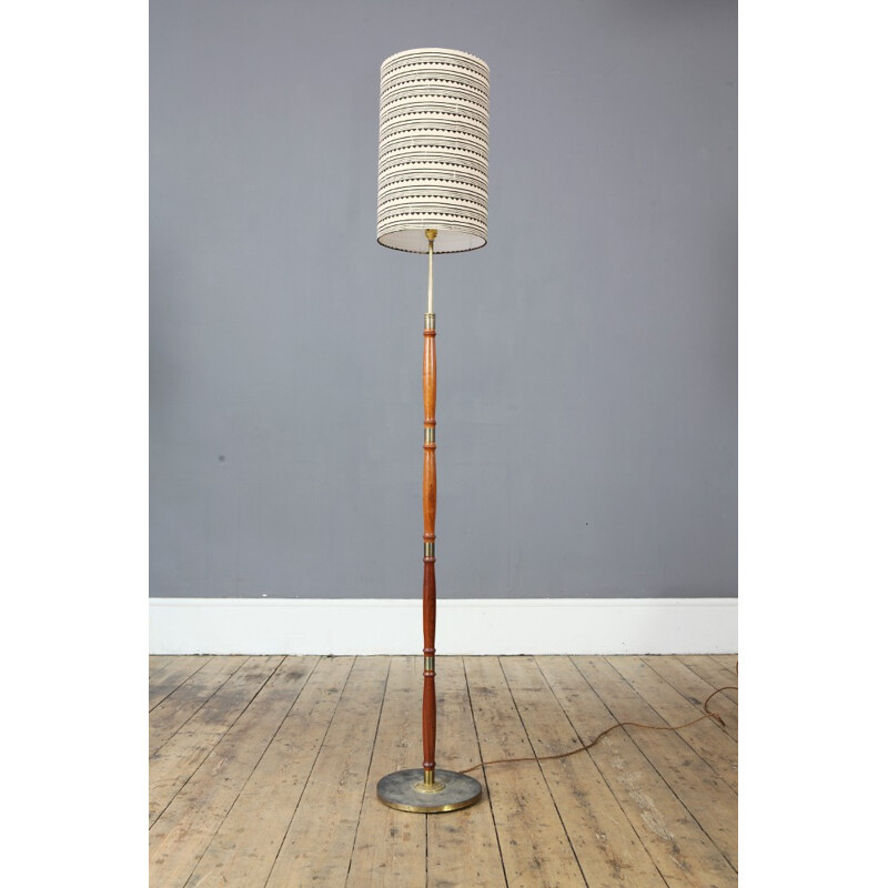 Lampadaire scandinave en teck et laiton - 1960