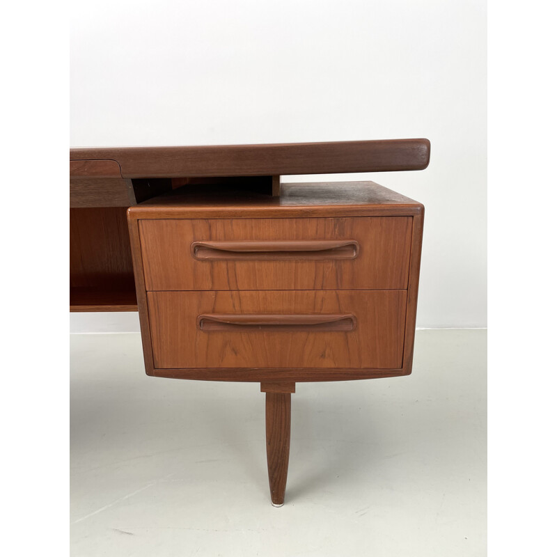 Vintage g-plan desk by V.Wilkins, 1960