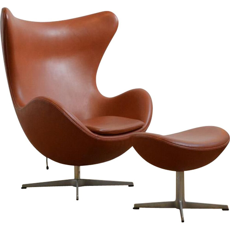 Cadeira e apoio para os pés em couro Vintage por Arne Jacobsen para Fritz Hansen