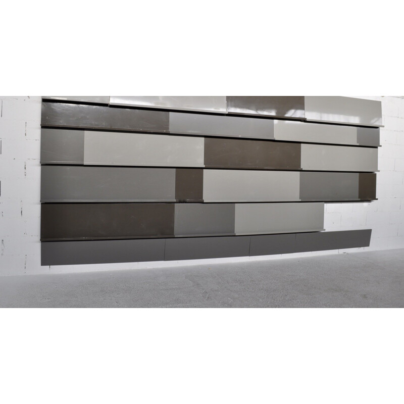 Wall system in lacquered steel - 1970s