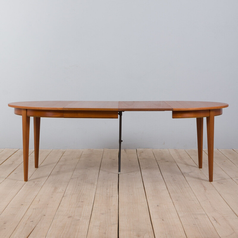 Vintage round teak extension dining table with 3 leaves by Omann Jun, Denmark 1960s