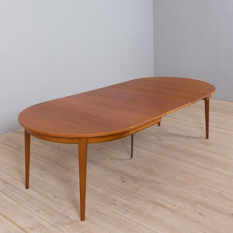 Vintage round teak extension dining table with 3 leaves by Omann Jun, Denmark 1960s