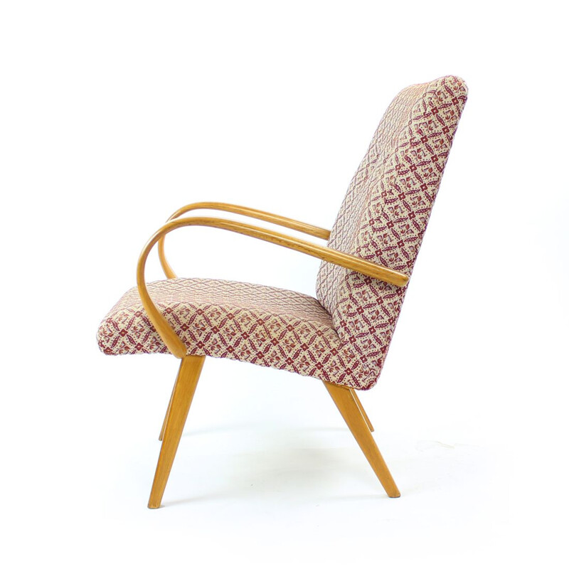 Lo stile francese di poltrona e piccola sedia antica sotto il pino angoliera  in rosa pallido soggiorno Foto stock - Alamy