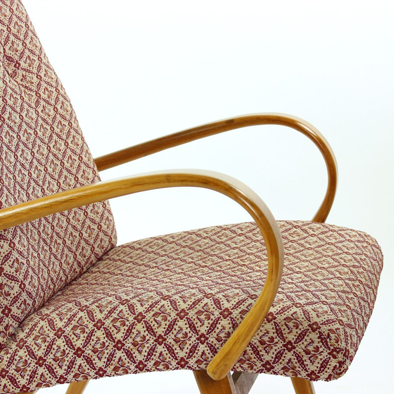 Fauteuil vintage avec accoudoirs en bois lisse par Ton, Tchèque 1960