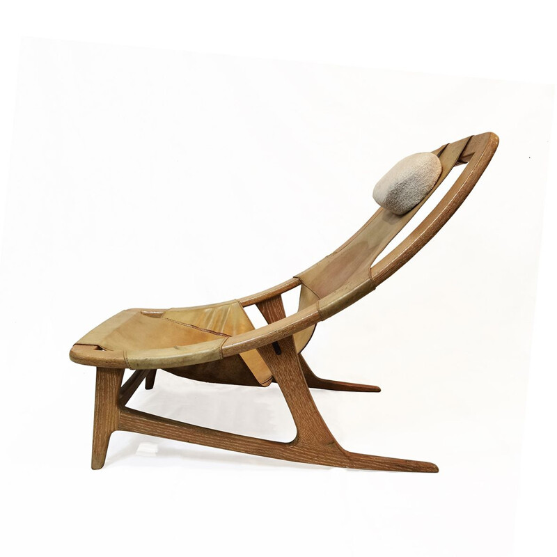 Vintage leather and oakwood lounge chair "Hholmenkollenjren" by Arne Tidemand Ruud for Norcraft, Norway