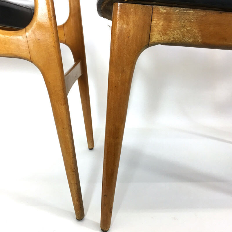 Lot de 4 chaises scandinaves en bois et simili - 1960