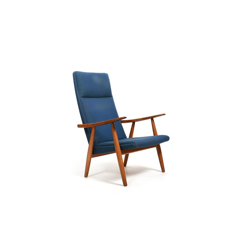 Vintage Ge-260 high back armchair in oakwood by Hans J. Wegner for Getama, Denmark 1950s