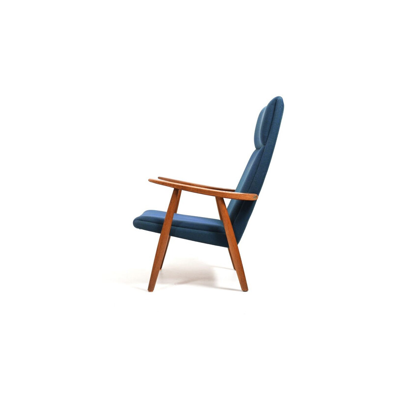 Vintage Ge-260 high back armchair in oakwood by Hans J. Wegner for Getama, Denmark 1950s