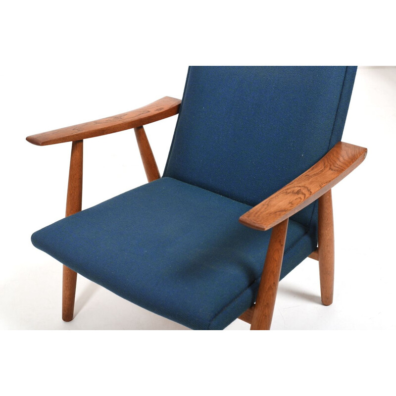 Vintage Ge-260 high back armchair in oakwood by Hans J. Wegner for Getama, Denmark 1950s