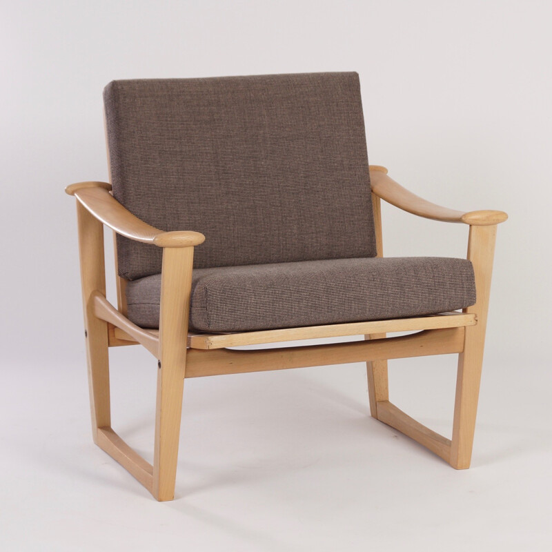 Fauteuil danois en hêtre et tissu par M. Nissen pour Horsens - 1960